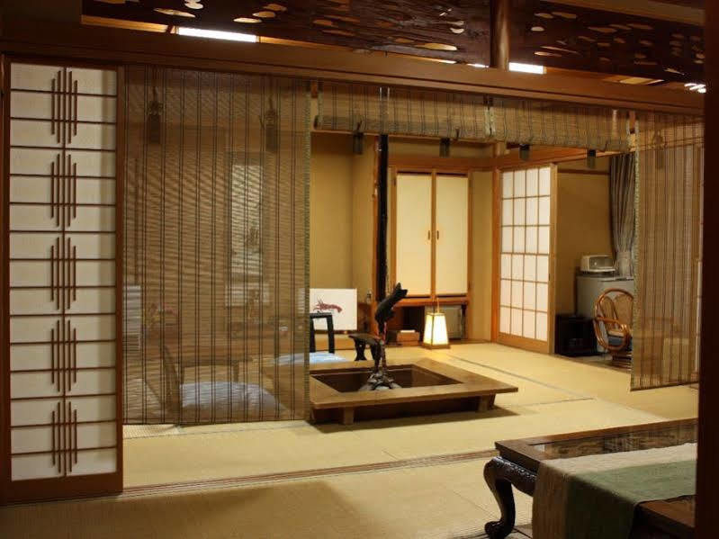 汤河原町 友翰旅馆酒店 外观 照片